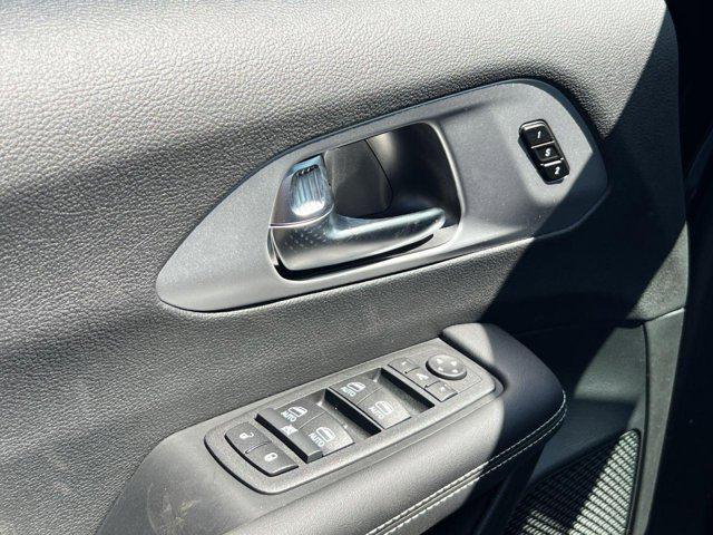 new 2025 Chrysler Pacifica car, priced at $45,979