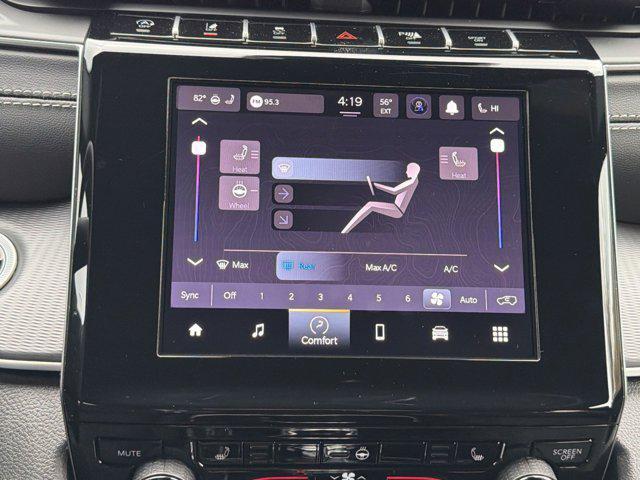 new 2025 Jeep Grand Cherokee car, priced at $37,396