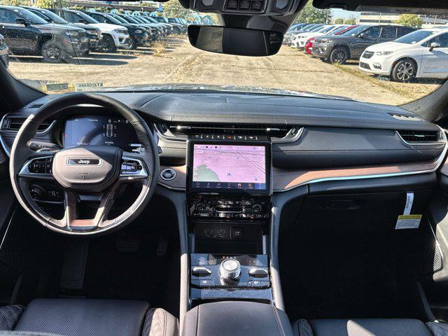 new 2025 Jeep Grand Cherokee car, priced at $54,576