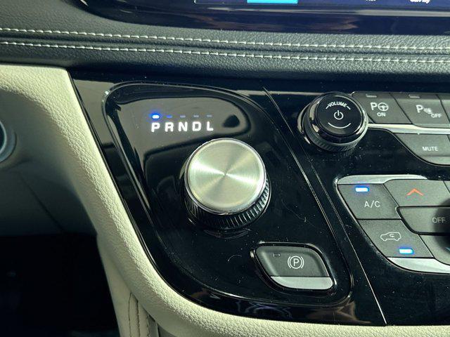 used 2023 Chrysler Pacifica car, priced at $37,500