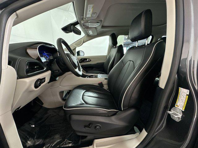 used 2023 Chrysler Pacifica car, priced at $37,500
