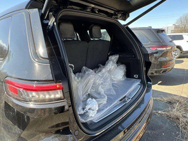 new 2025 Jeep Grand Cherokee L car, priced at $62,572