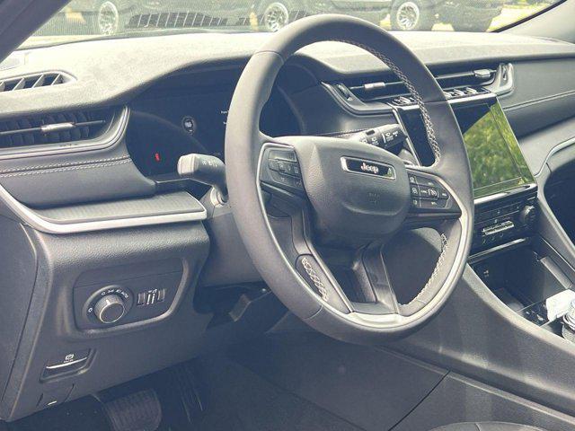 new 2025 Jeep Grand Cherokee car, priced at $35,222