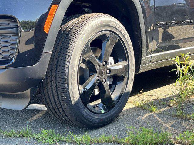 new 2024 Jeep Grand Cherokee car, priced at $37,899