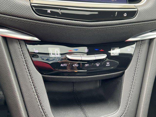 used 2023 Cadillac XT5 car, priced at $33,000