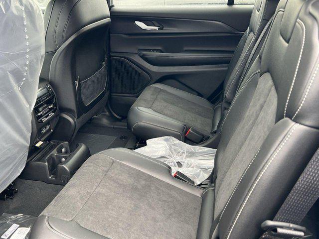 new 2025 Jeep Grand Cherokee L car, priced at $39,268