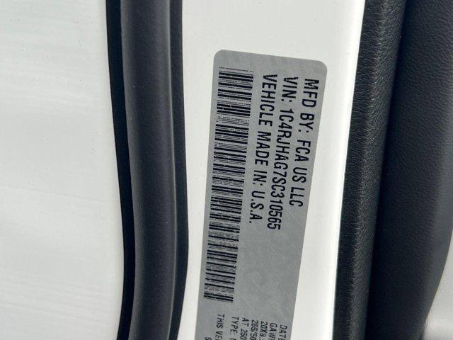 new 2025 Jeep Grand Cherokee car, priced at $40,666