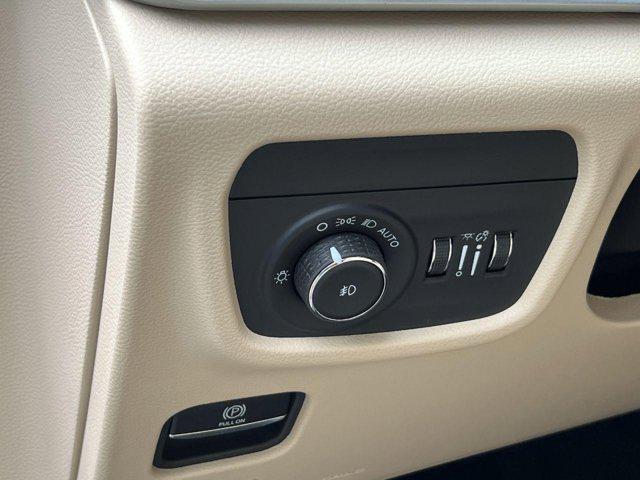new 2025 Jeep Grand Cherokee car, priced at $41,527