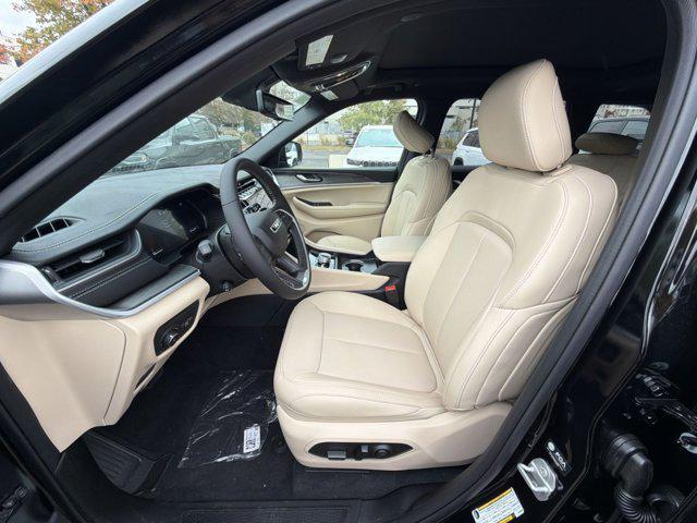 new 2025 Jeep Grand Cherokee car, priced at $52,935