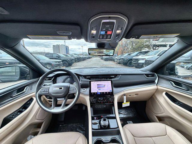 new 2025 Jeep Grand Cherokee car, priced at $52,935