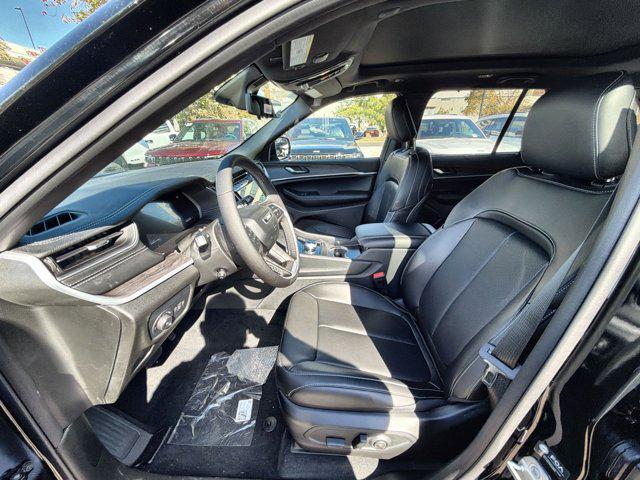 new 2025 Jeep Grand Cherokee car, priced at $43,652