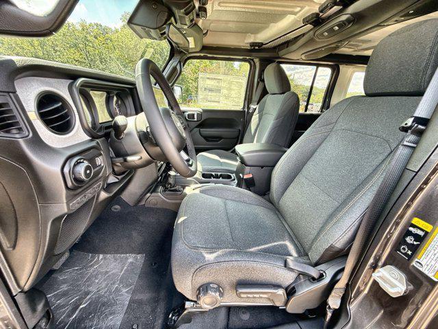new 2025 Jeep Wrangler car, priced at $42,784