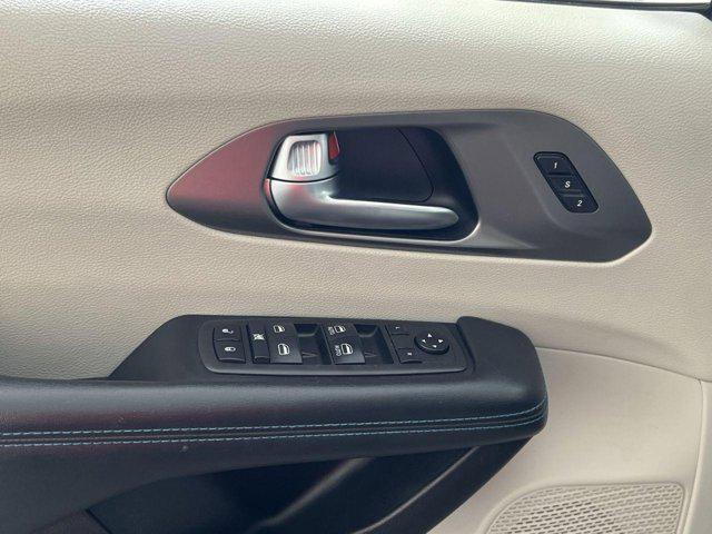 used 2021 Chrysler Pacifica car, priced at $18,500