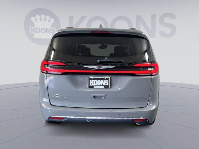 used 2021 Chrysler Pacifica car, priced at $18,500