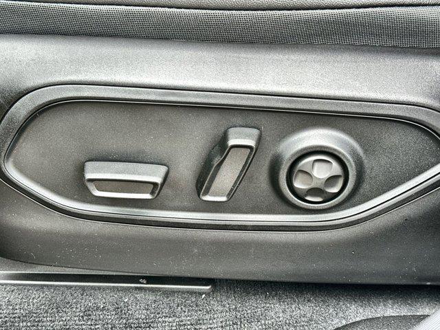 new 2025 Jeep Grand Cherokee car, priced at $43,652