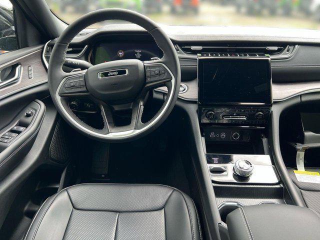 new 2025 Jeep Grand Cherokee car, priced at $48,140