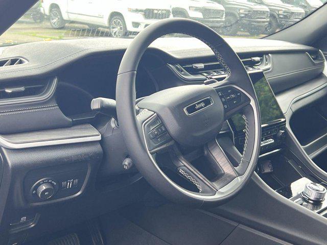 new 2025 Jeep Grand Cherokee car, priced at $48,140