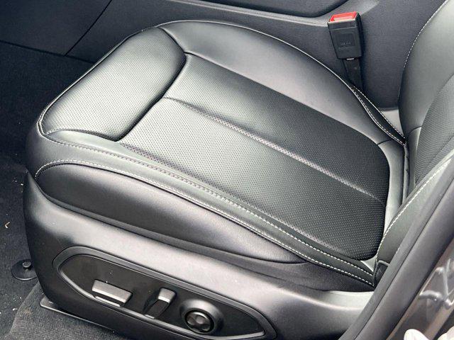 new 2025 Jeep Grand Cherokee car, priced at $48,140