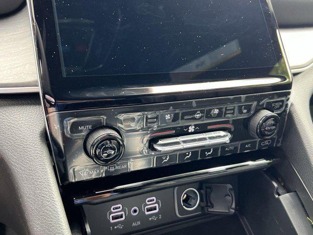 new 2025 Jeep Grand Cherokee car, priced at $48,140