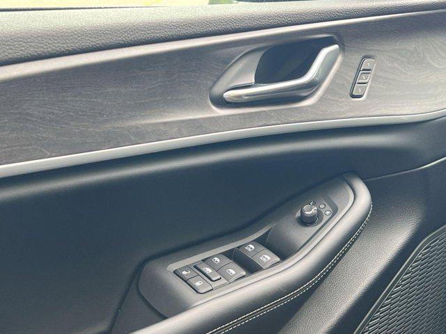 new 2025 Jeep Grand Cherokee car, priced at $48,140