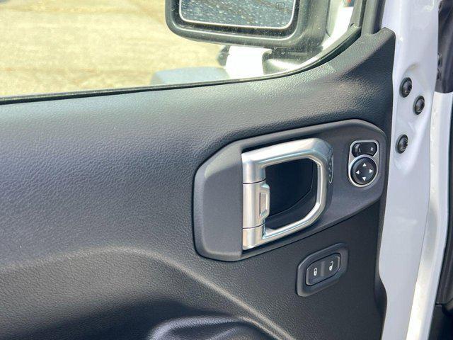 new 2025 Jeep Wrangler car, priced at $34,772