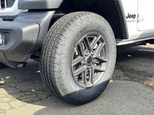 new 2025 Jeep Wrangler car, priced at $34,772