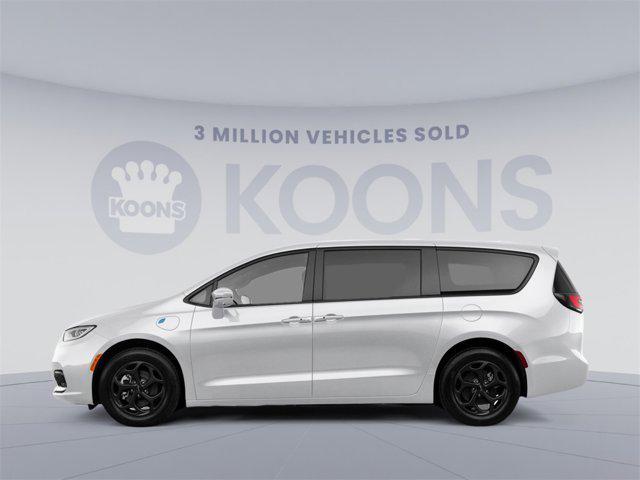 new 2023 Chrysler Pacifica car, priced at $44,934
