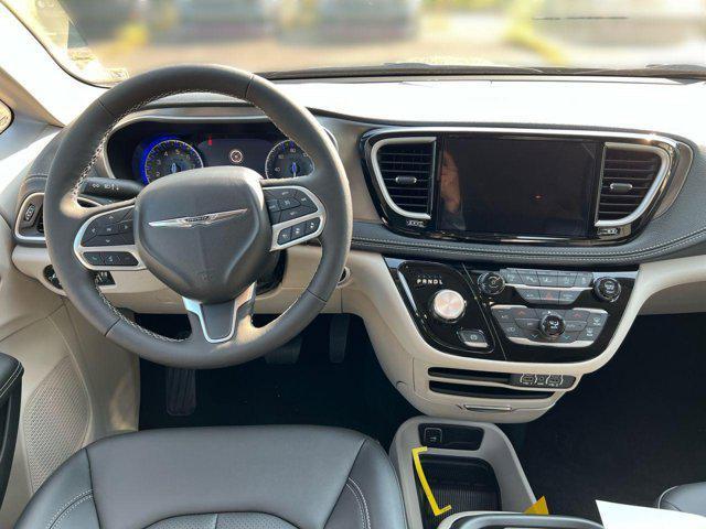 new 2024 Chrysler Pacifica car, priced at $39,721