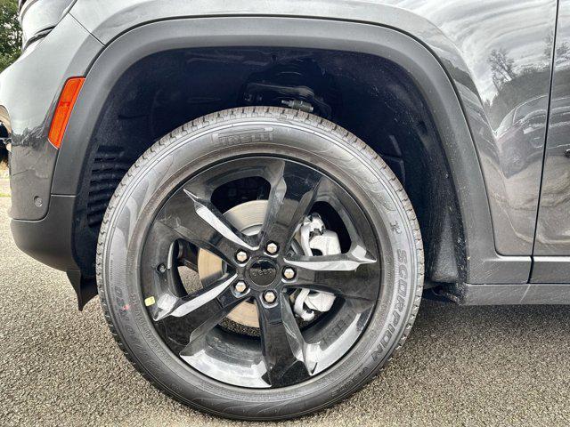 new 2025 Jeep Grand Cherokee car, priced at $45,723