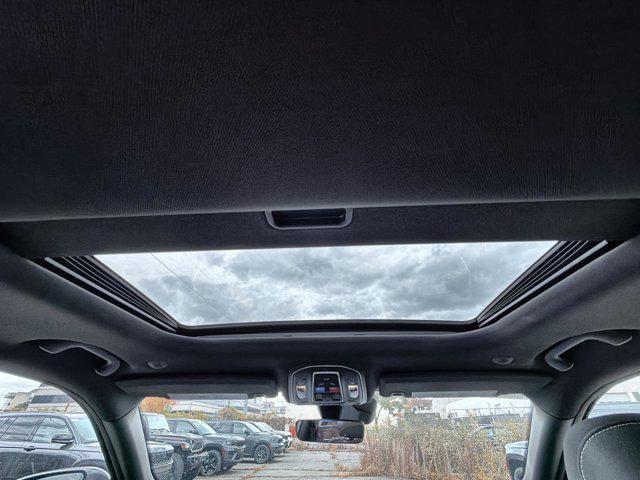 new 2025 Jeep Grand Cherokee car, priced at $35,257