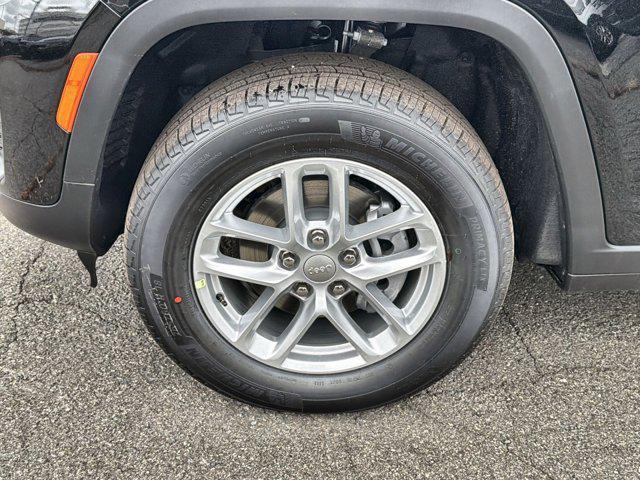 new 2025 Jeep Grand Cherokee car, priced at $35,257
