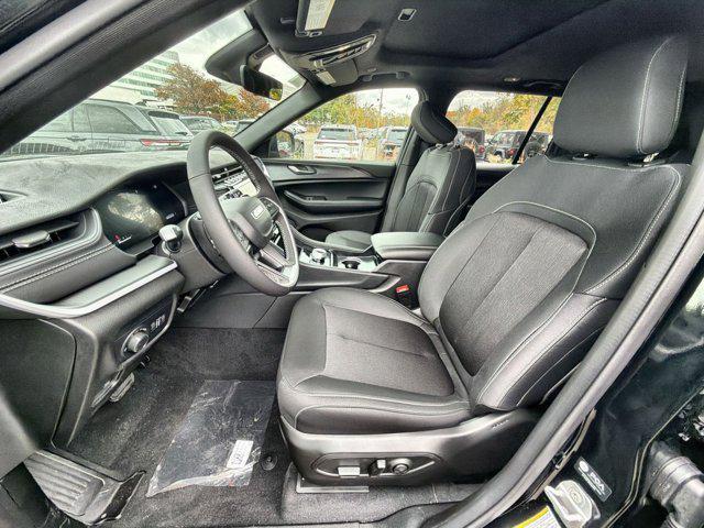 new 2025 Jeep Grand Cherokee car, priced at $35,257