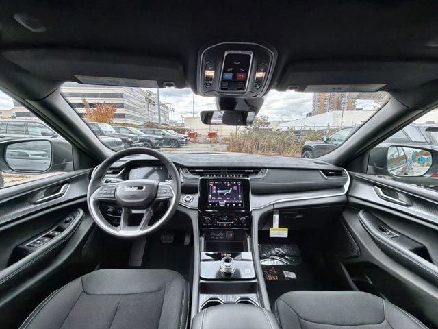 new 2025 Jeep Grand Cherokee car, priced at $35,257