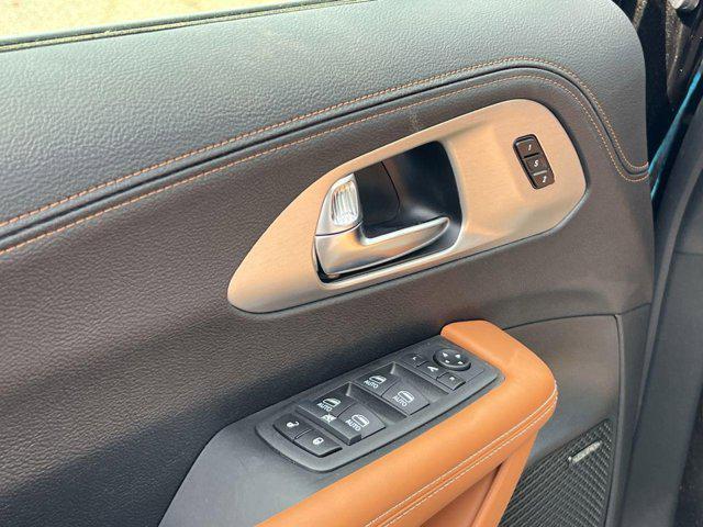 new 2025 Chrysler Pacifica car, priced at $52,172