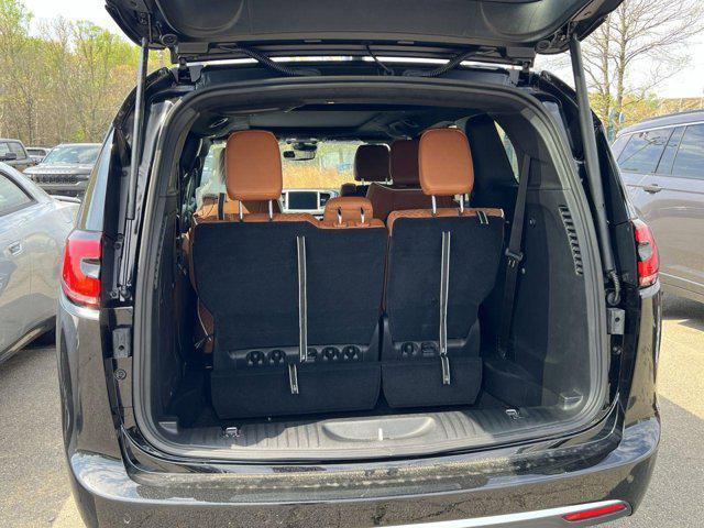 new 2025 Chrysler Pacifica car, priced at $52,172
