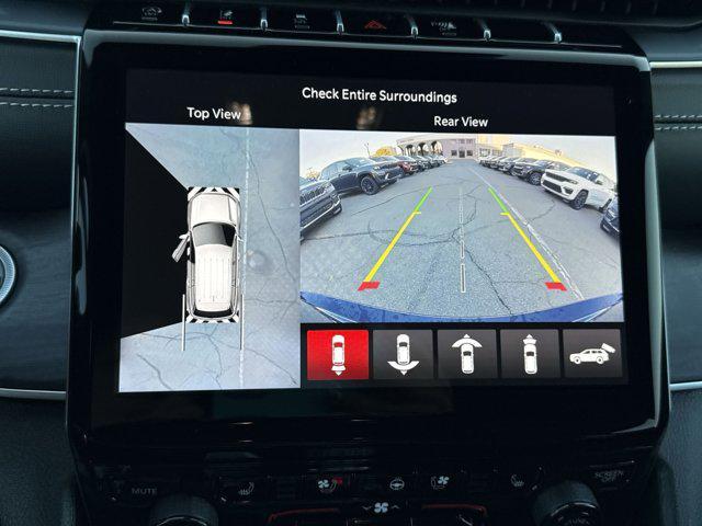 new 2025 Jeep Grand Cherokee car, priced at $43,652