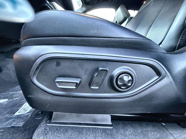 new 2025 Jeep Grand Cherokee car, priced at $43,652