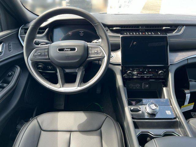 new 2025 Jeep Grand Cherokee car, priced at $45,616