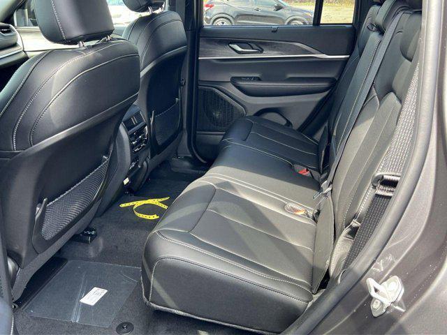 new 2025 Jeep Grand Cherokee car, priced at $45,616