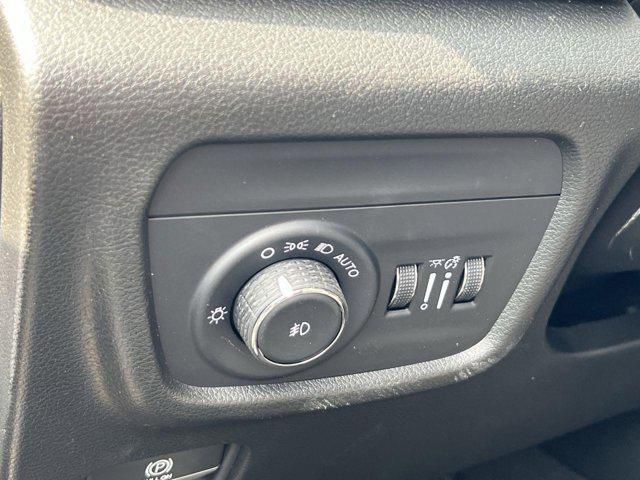 new 2025 Jeep Grand Cherokee car, priced at $45,616