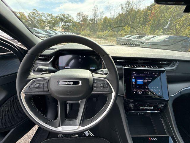 new 2025 Jeep Grand Cherokee car, priced at $41,164