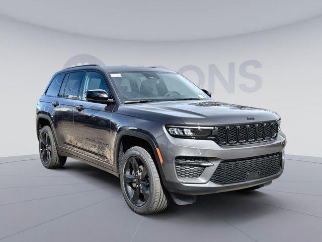 new 2025 Jeep Grand Cherokee car, priced at $41,164
