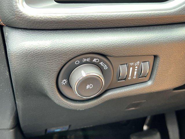 new 2025 Chrysler Pacifica car, priced at $52,172