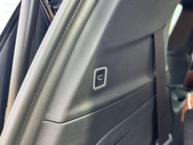 new 2025 Chrysler Pacifica car, priced at $52,172