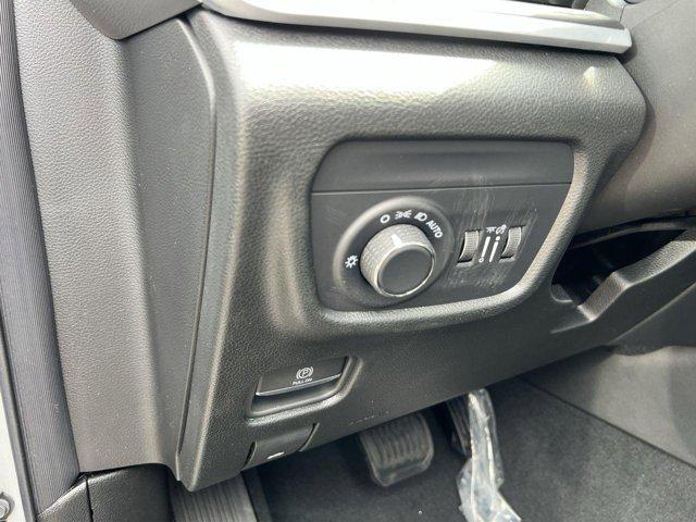 new 2025 Jeep Grand Cherokee L car, priced at $40,662