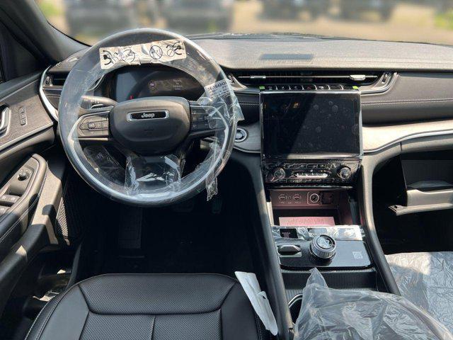 new 2025 Jeep Grand Cherokee L car, priced at $45,957