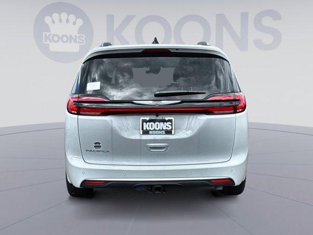 new 2026 Chrysler Pacifica car, priced at $47,863