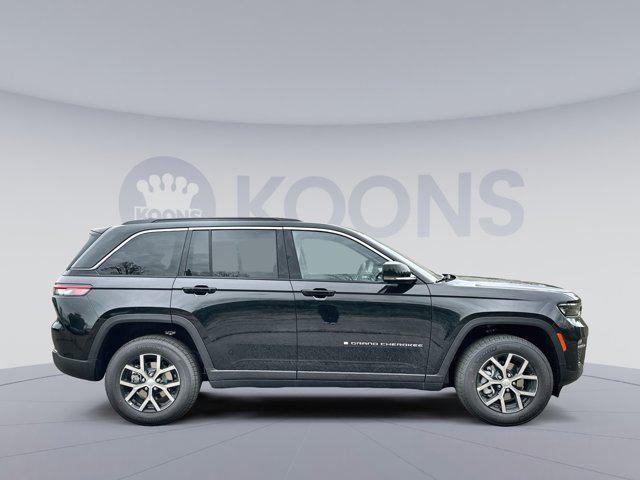new 2025 Jeep Grand Cherokee car, priced at $43,352