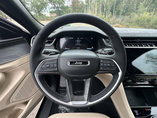 new 2025 Jeep Grand Cherokee car, priced at $43,352