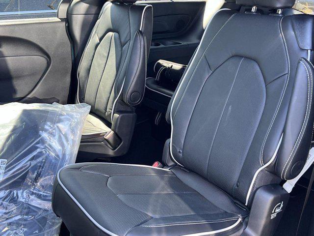 new 2025 Chrysler Pacifica car, priced at $46,425